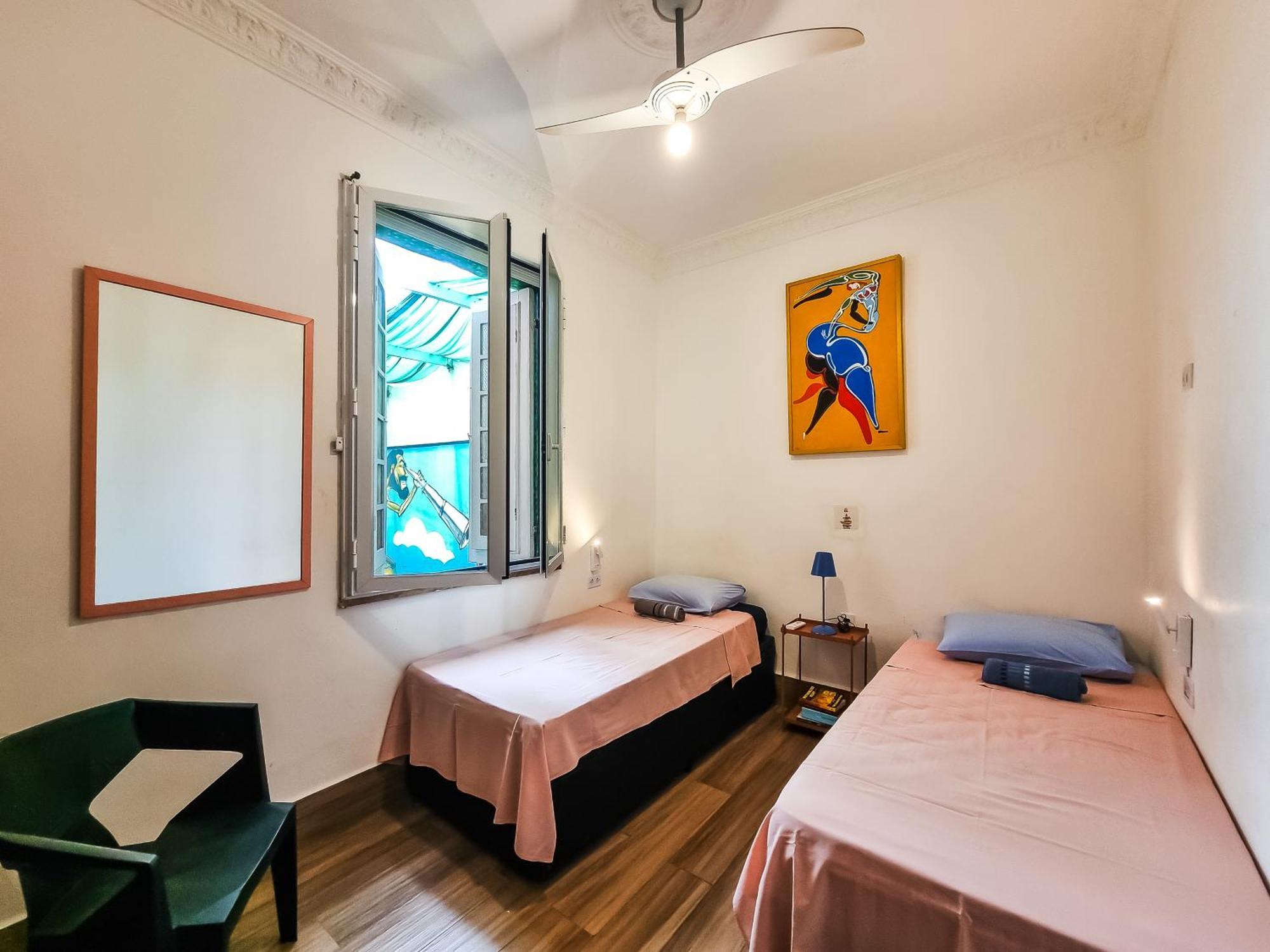Books Hostel - Rio de Janeiro — Photos 1